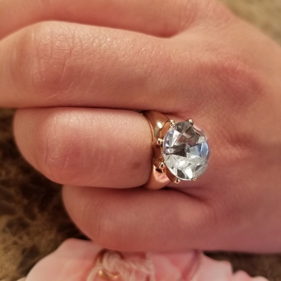 🎁NWT Show me Your Mumu cocktail ring - Picture 3 of 8